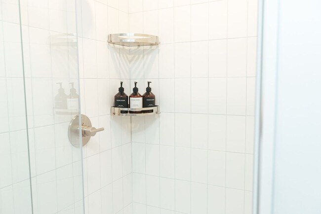 Building Photo - 1911 3rd Ave N