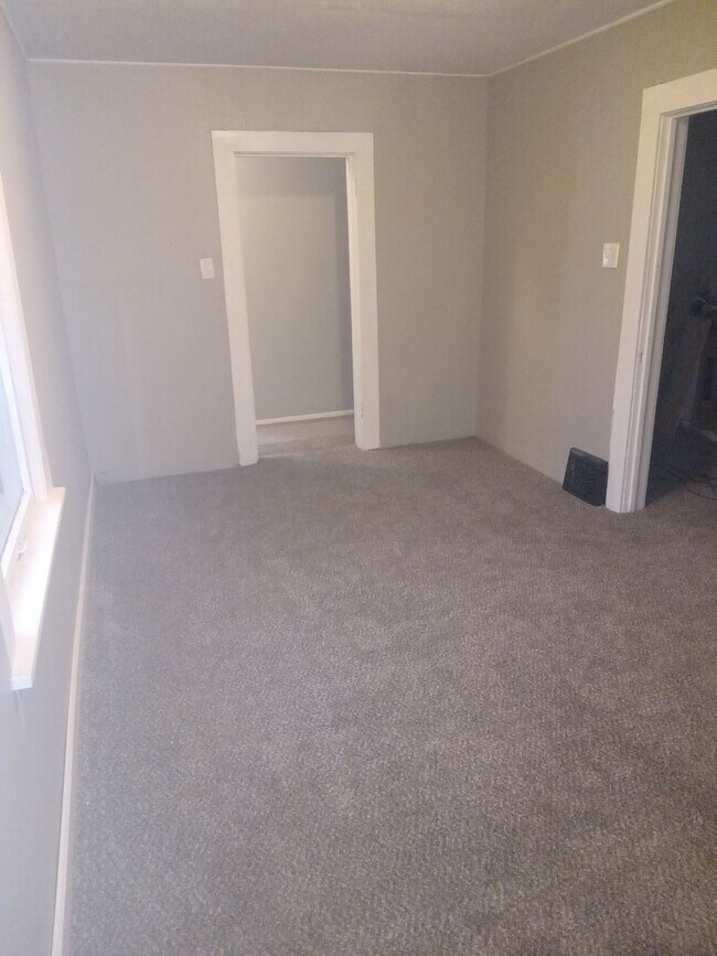 Building Photo - Large 5 Bedroom SW Canton Home for Rent