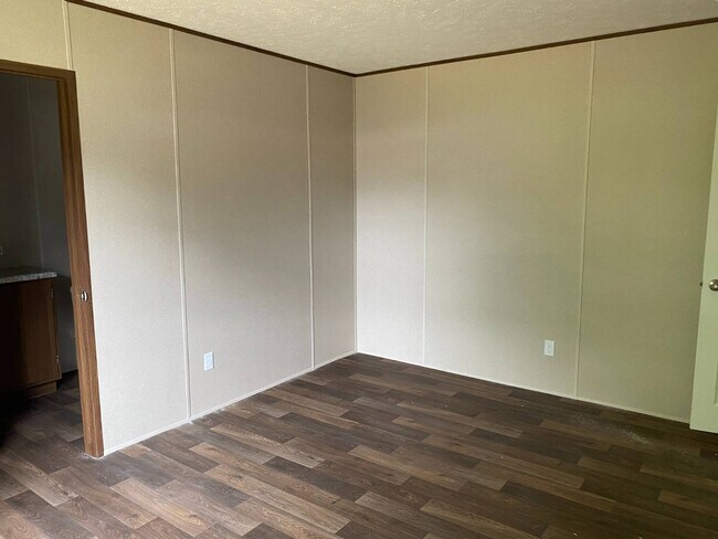 Building Photo - 108 Airbourne Ln