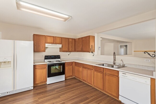 Building Photo - New Listing in El Mirage