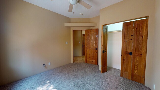 Building Photo - 12609 Sandia Ridge Pl NE