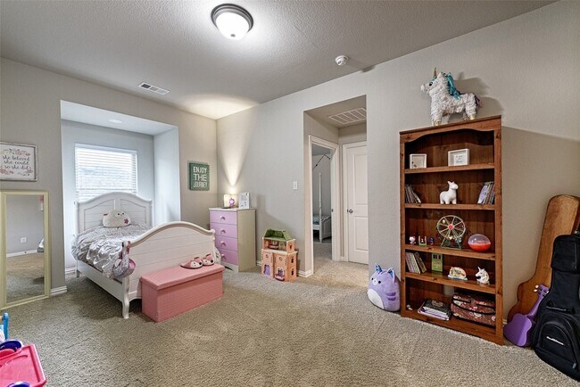 Building Photo - 3515 Washington Dr