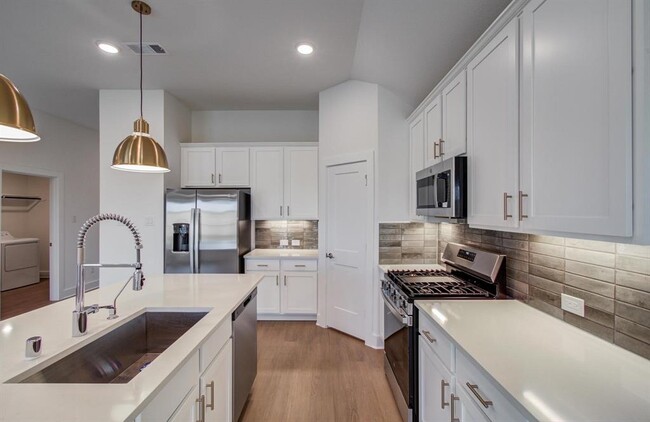 Building Photo - 8627 Pier Cove Dr