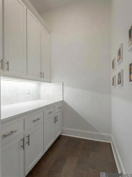 Building Photo - 5139 Cheneau Ln