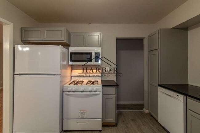 Primary Photo - 1401 26th St NW