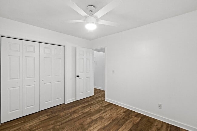 Building Photo - 3 Bedroom Home in Wilmington with a fenced yard and garage!