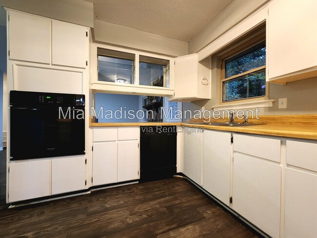 Building Photo - 1531 Marcy Cir