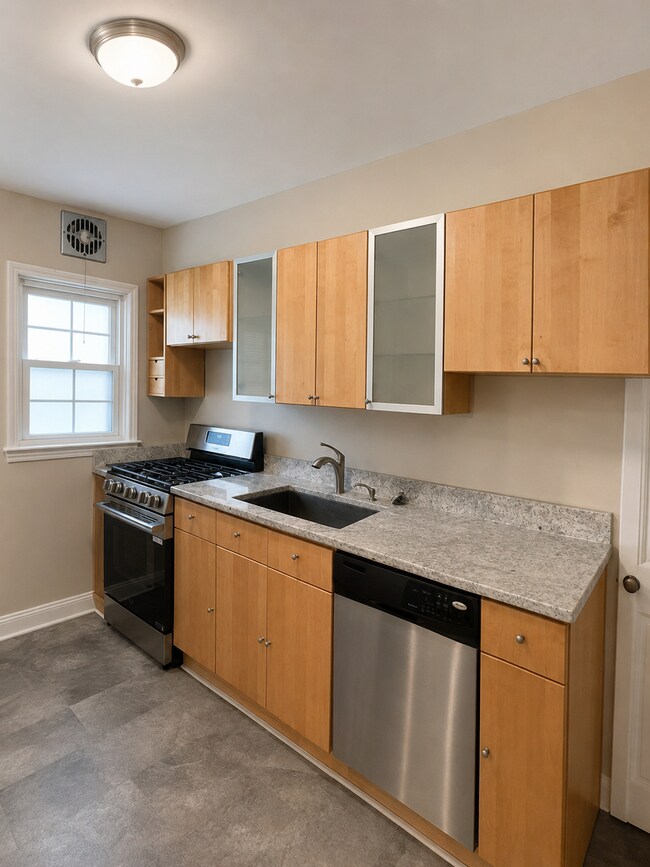 Building Photo - Beautifully Remodeled 3-Bedroom Home with Modern Comforts