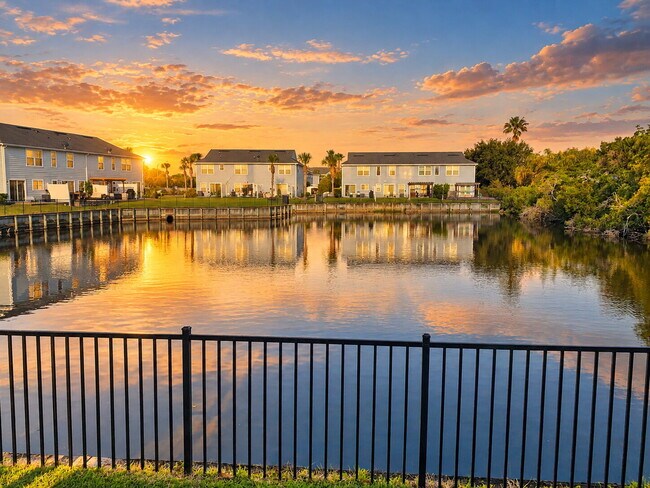 Building Photo - 32 Islander Cir