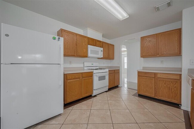 Building Photo - 6814 Shallow River Ct