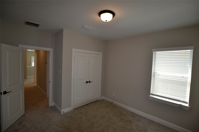 Building Photo - 2151 Creekside Breeze Dr