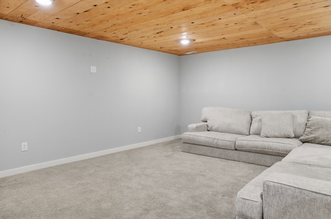 Building Photo - 1259 SilverCrest Dr