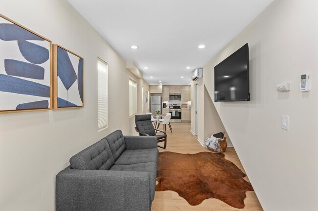 Building Photo - New built and fully furnished 2 bed 2. 5 baths in Point Loma