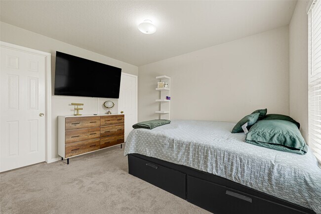 Building Photo - 15826 Sheldon Ridge Way