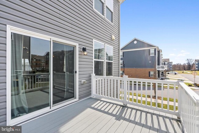 Building Photo - 9715 Summerton Dr