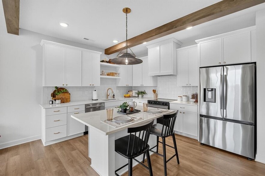 Primary Photo - 933 Prime St