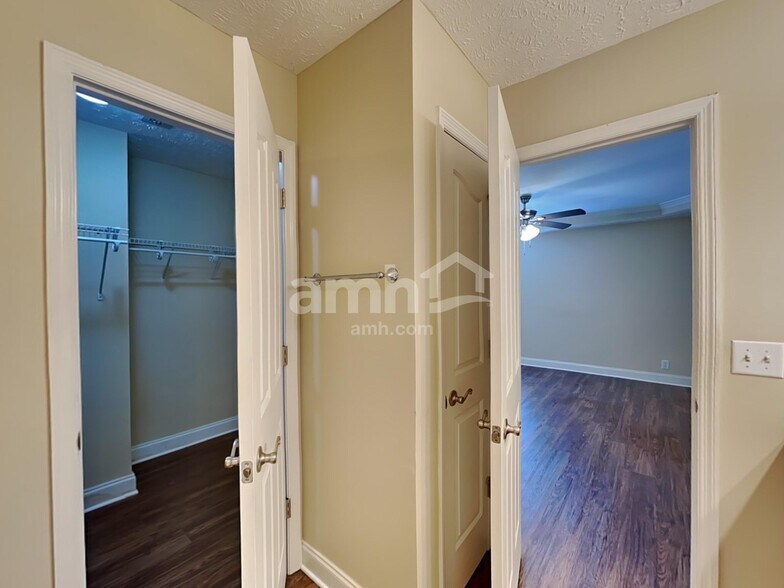 Building Photo - 2617 Westhaven Dr