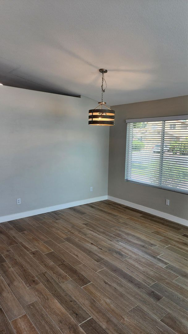 Building Photo - Waterfront living in Chandler!