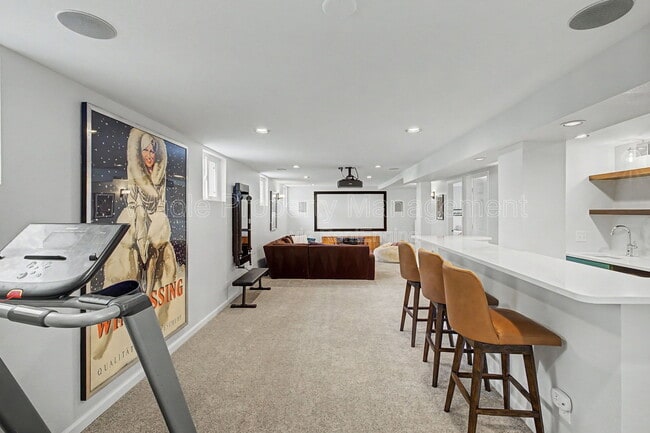 Building Photo - 449 Lafayette St