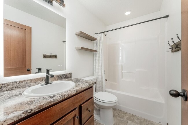 Building Photo - 5721 Bream Ct