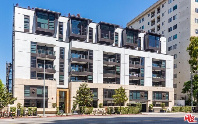 Building Photo - 10777 Wilshire Blvd