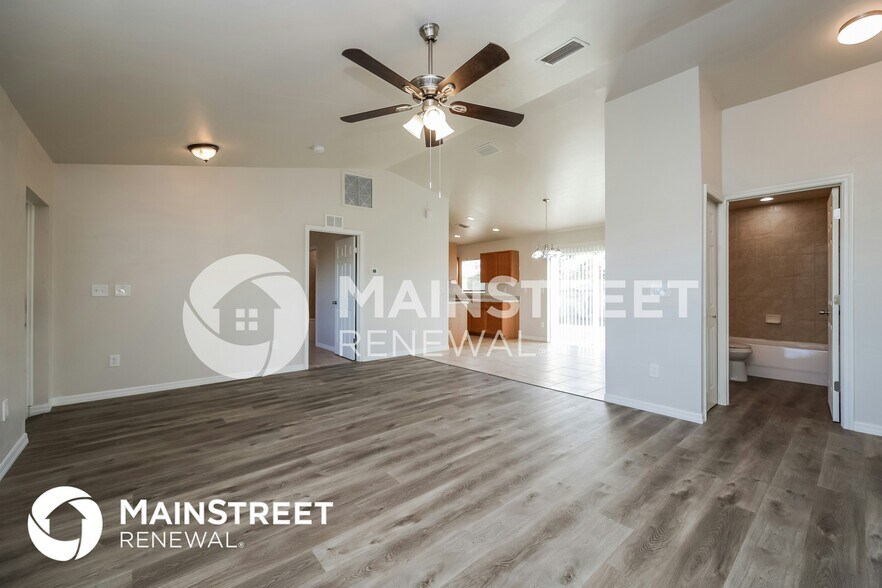 Building Photo - 3409 24th St W