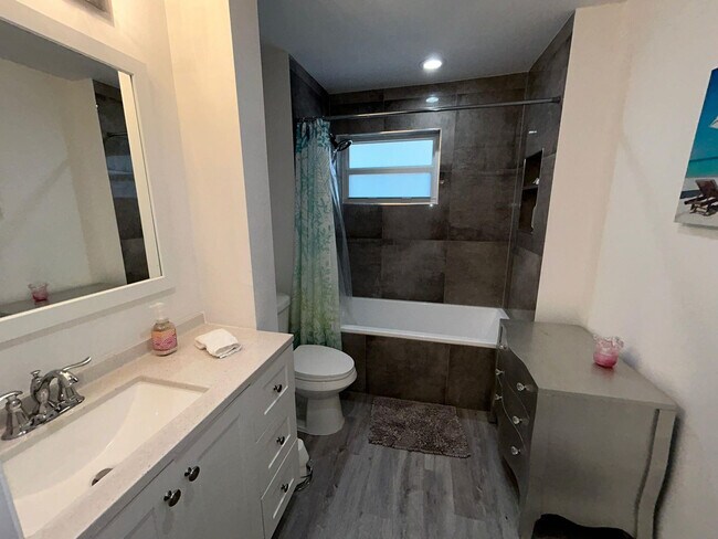 Building Photo - 3510 Harrison St