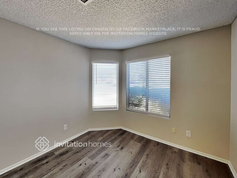 Building Photo - 3239 W Tonopah Dr