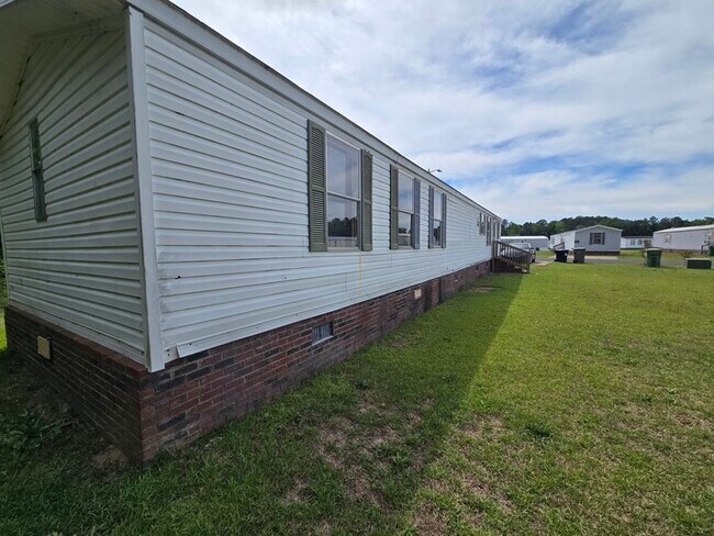 Building Photo - 2502 Cattail Cir