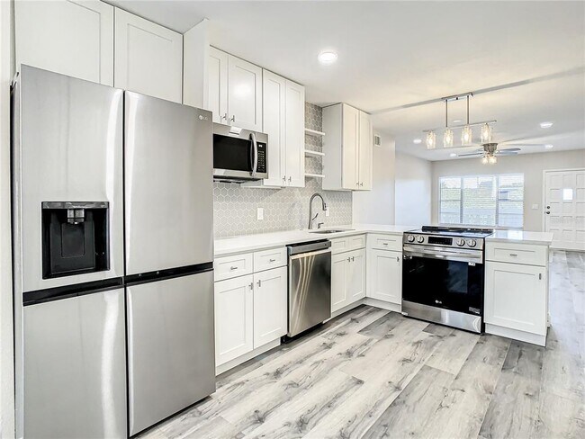 Building Photo - 2253 Norwegian Dr