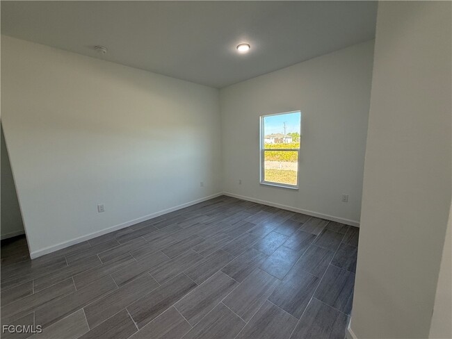 Building Photo - 2704 70th St W