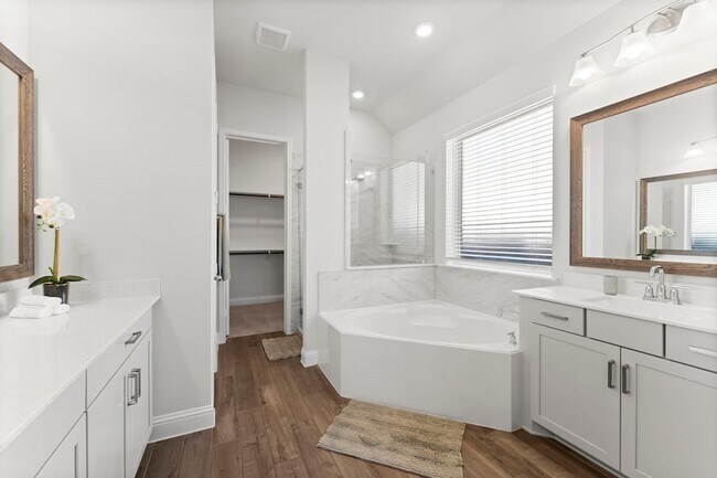 Building Photo - 15949 Hayes Mkt Lp