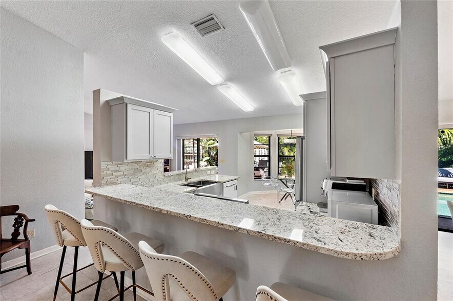 Building Photo - 6512 NW 54th Ct