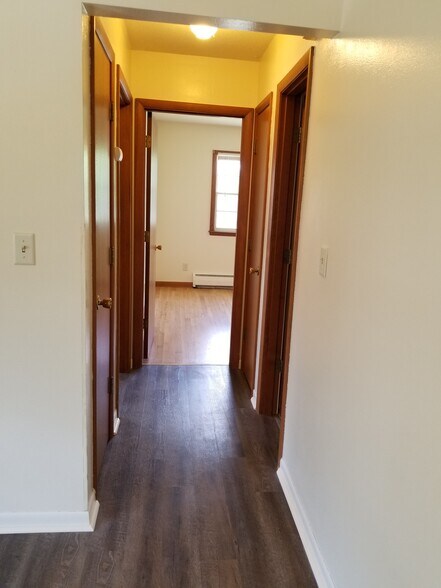 Building Photo - 110 N Maple St
