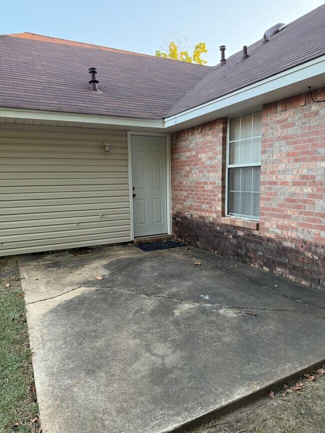 Building Photo - 4422 Blake Cir