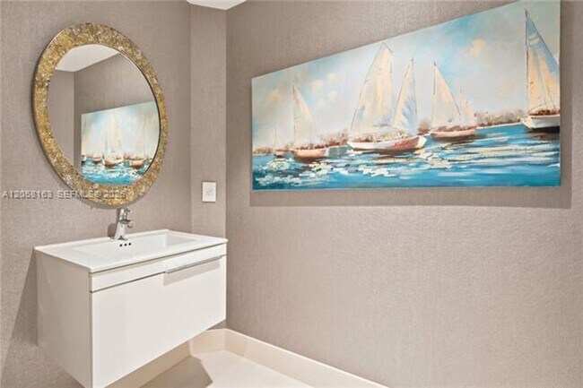 Building Photo - 17301 Biscayne Blvd