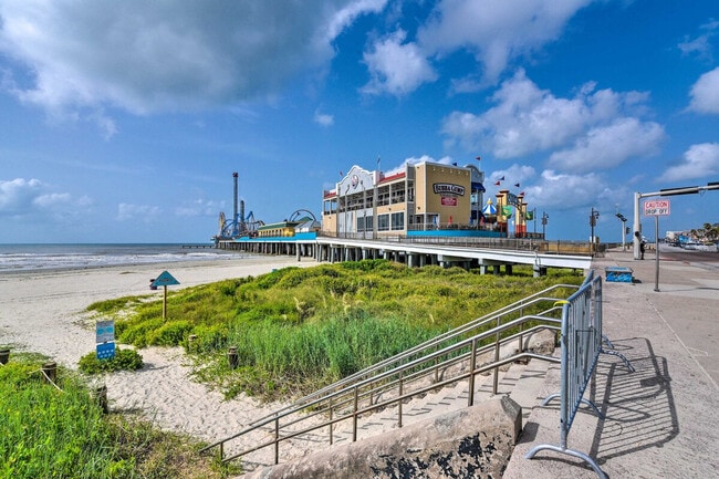 Building Photo - 1319 40th St