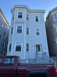 Building Photo - 73 A Marlborough St