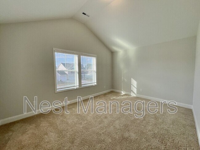 Building Photo - 155 Cromwell Ct