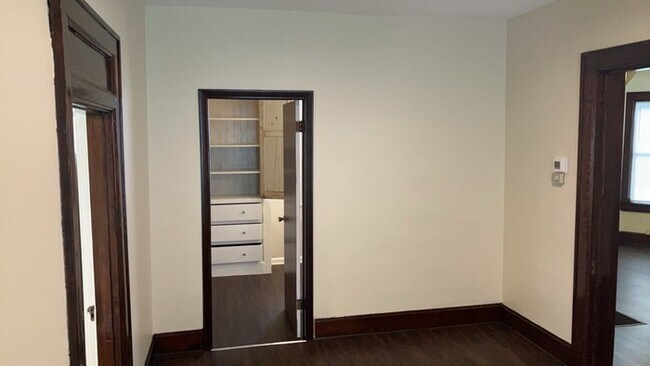 Building Photo - 319 E Canal St