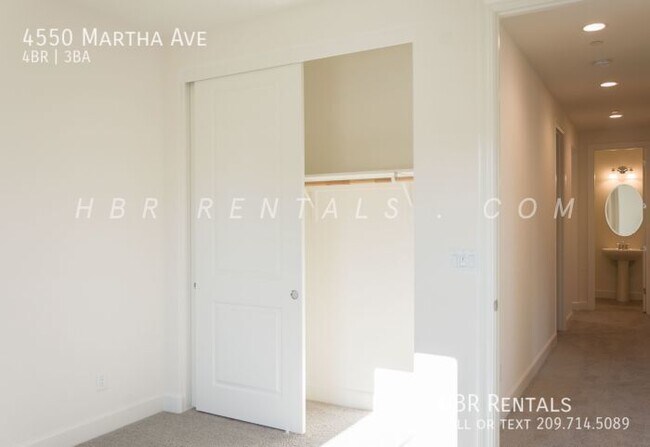 Building Photo - 4550 Martha Ave
