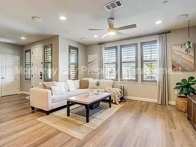 Building Photo - 211 9th St