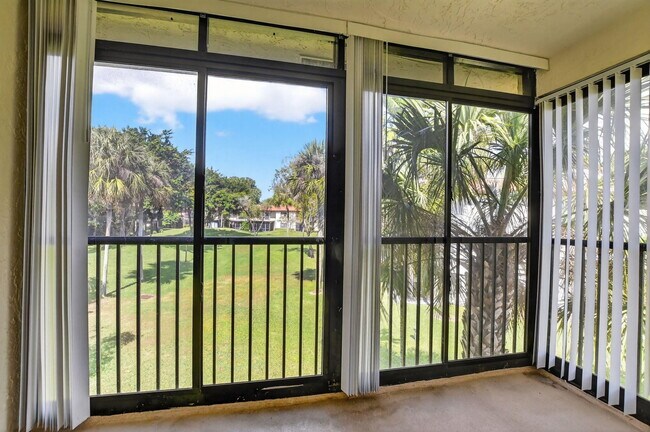 Building Photo - 21911 Cypress Dr