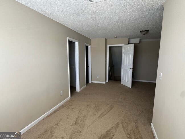 Building Photo - 116 Pointe Ct