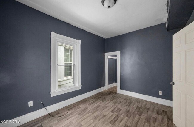 Building Photo - 2615 Lagrange St