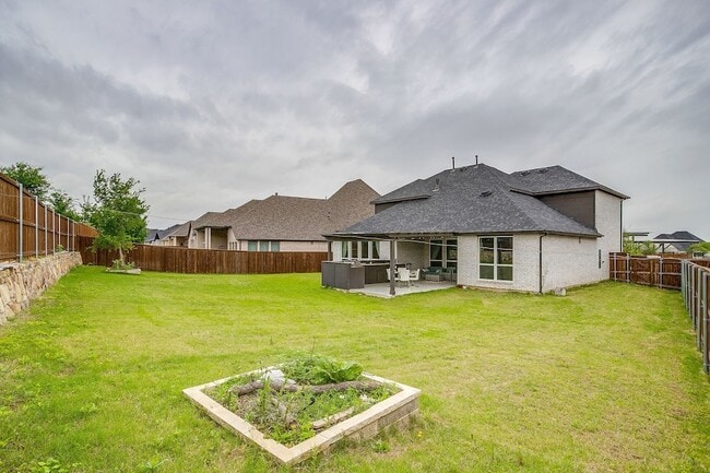 Building Photo - 550 Peppercress Ln