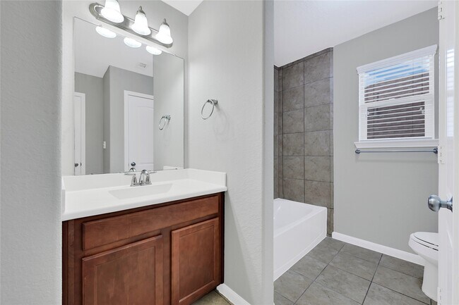 Building Photo - 20254 Fossil Valley Ln