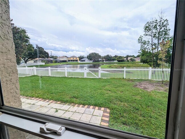 Building Photo - 15524 Lake Bella Vista Dr