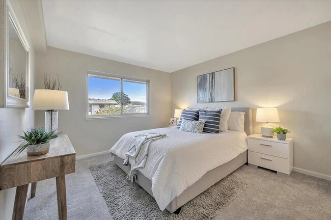 Building Photo - 2435 Rowntree Way