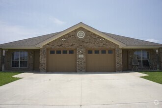 Building Photo - 3 Bedroom 2 Bath off Clear Creek Viewable ...